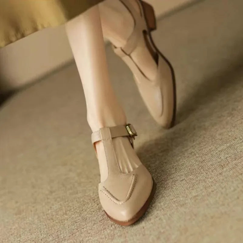 Aurenza | Scarpe Mary Jane con Fibbia Vintage e Tacco Basso