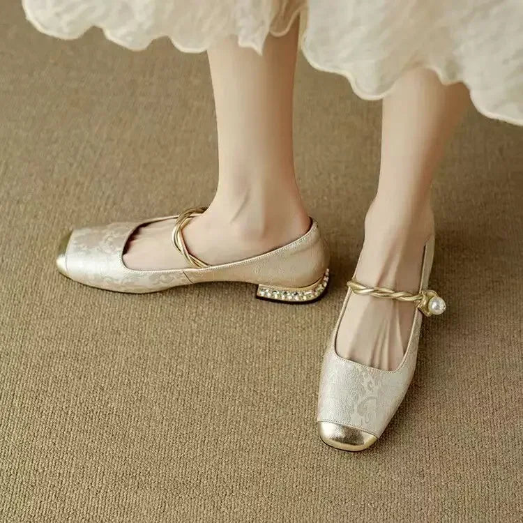 Mestelle | Scarpe Mary Jane Eleganti con Dettagli Lucidi